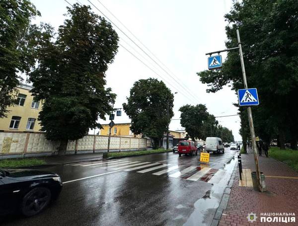 Пішохід у лікарні - в поліції повідомили деталі ДТП у Рівному на Соборній - INFBusiness