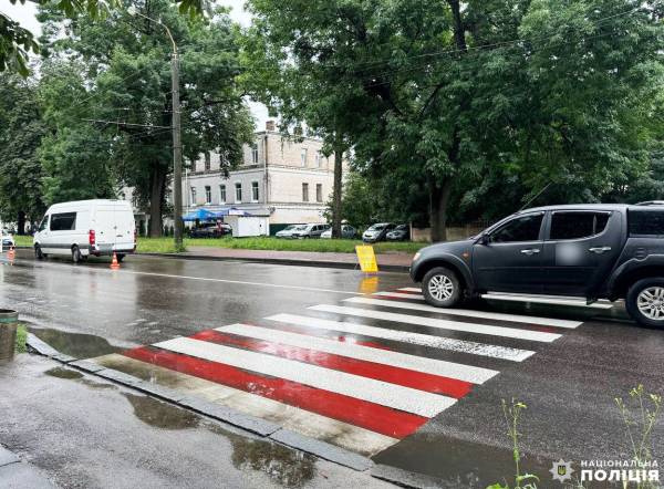Пішохід у лікарні - в поліції повідомили деталі ДТП у Рівному на Соборній - INFBusiness