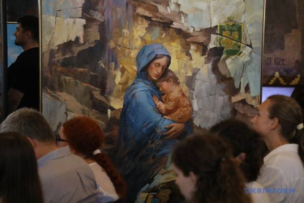 У Київській Лаврі презентували мистецький проєкт «Молитва за Україну» - INFBusiness