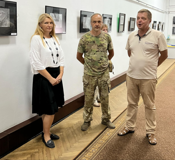 У Рівному відкрили виставку воїна-митця - INFBusiness