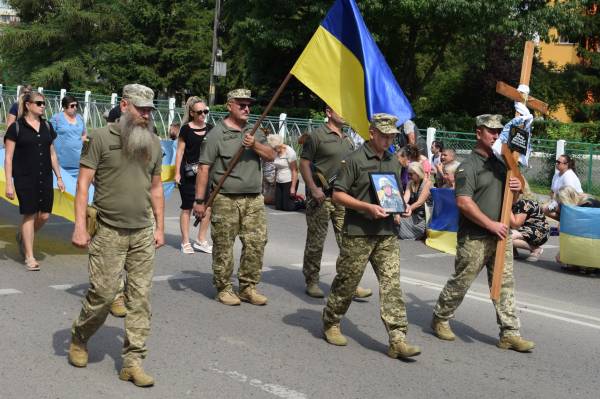Здолбунівська громада сьогодні попрощалася з полеглим земляком Михайлом Юртіним - INFBusiness