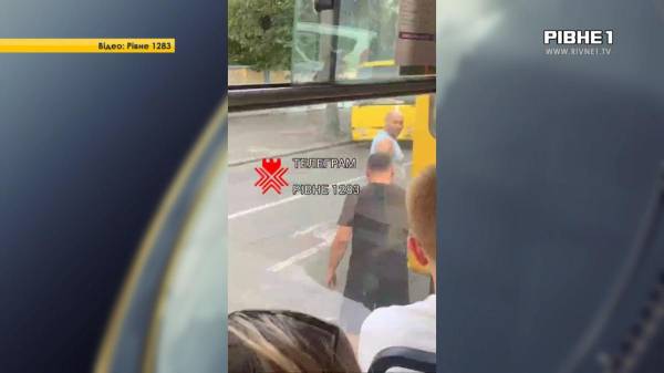 У Рівному побилися водії 2 маршруток: подробиці інциденту (ВІДЕО) - INFBusiness