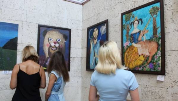 У Національній бібліотеці для дітей відкрилася виставка харківської художниці Юлії Бєляєвої та її дочок - INFBusiness