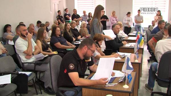 Депутати проти чиновників, або чи ефективно Рівнерада допомагає ЗСУ? (ВІДЕО) - INFBusiness