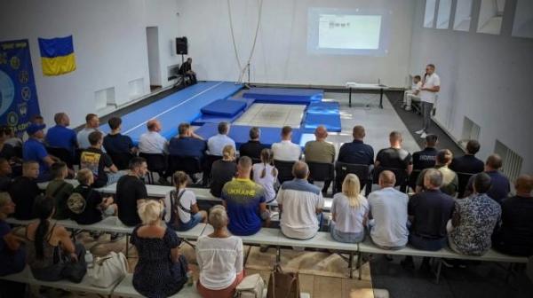 У Рівному відкрили новостворений зал фрістайлу. Це простір для спортсменів нашої області, які показують хороші результати як в Україні, так і у світі, а також – для початківців, які хочуть розвивати себе в цьому спорті. У Рівному відкрили зал фристайлу - INFBusiness