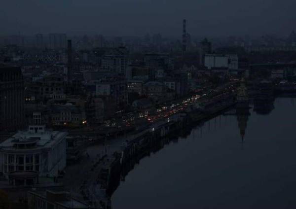 Готуємо сани влітку: що потрібно мати вдома на випадок зимового блекауту - INFBusiness