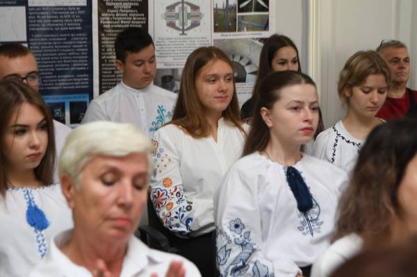 На Рівненщині нагородили юних науковців - INFBusiness