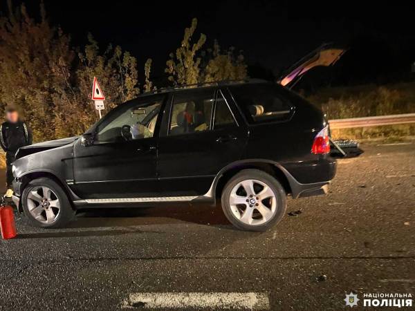 Травмувалися водій та пасажирка: поблизу Рівного зіткнулися позашляховик та легковик - INFBusiness