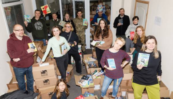 Британія спільно із ПЕН передала Україні ще 27 тисяч книжок - INFBusiness