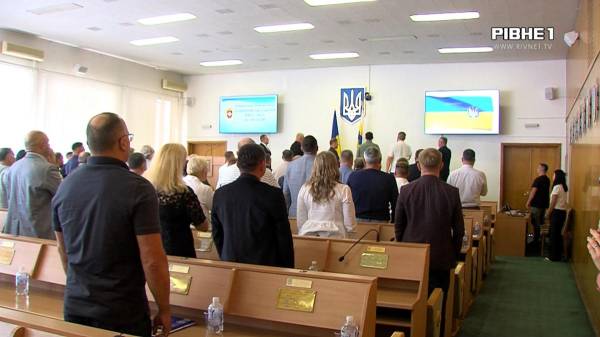 Суперечки через реорганізацію шкіл та висвітлення інформації про військовополонених: як пройшла 25 сесія Рівненської обласної ради (ВІДЕО) - INFBusiness
