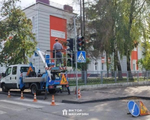 У Рівному ще 5 світлофорів обладнали звуковими сповіщувачами - INFBusiness