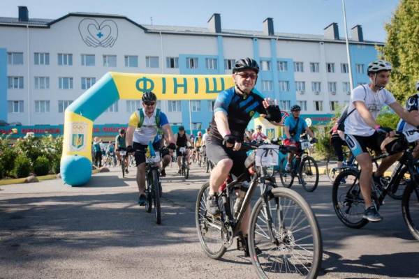 Рівненська обласна клінічні лікарня зібрала понад 200 тис гривень в межах благодійного велопробігу - INFBusiness