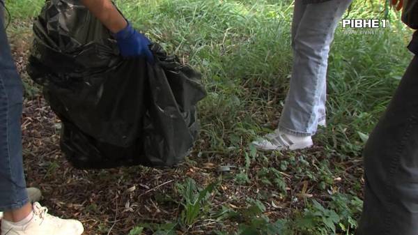 Боротьба зі сміттям: у Рівному та області проводять велике прибирання (ВІДЕО) - INFBusiness