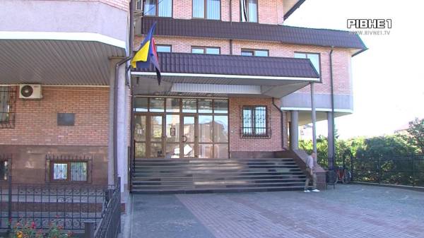 Школярі ризикують залишить без харчування: у Костополі "провалили" бюджет (ВІДЕО) - INFBusiness