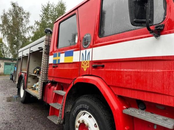 Громади Рівненщини отримали пожежні авто від партнерів зі Швеції - INFBusiness