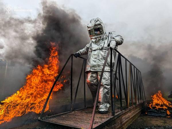 Вогнева смуга психологічної підготовки: на Рівненщині рятувальники взяли участь в тренуванні (ВІДЕО) - INFBusiness