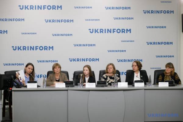 У Києві презентували книгу «Жити попри все. Розповіді жінок про війну, 2014 та 2022» - INFBusiness