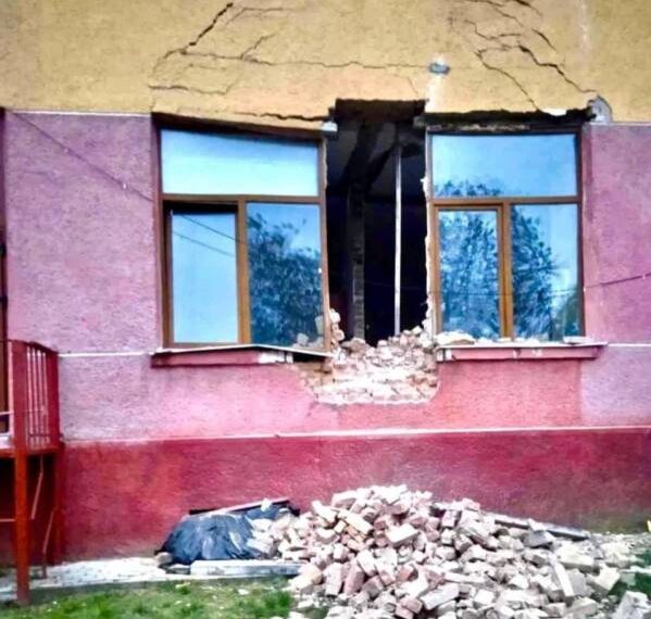 Уроки в дві звіни: учні Гощанського ліцею, де обвалилася стіна, вже навчаються в очному форматі