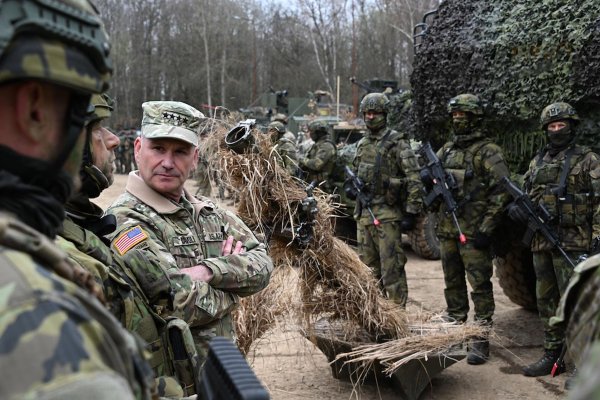 Розібрав Росію на атоми: хто такий генерал Кріс Каволі та яка його місія в Україні - INFBusiness