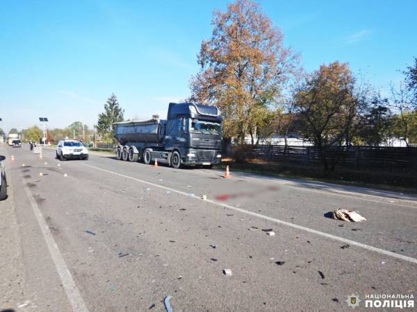 Виїхав на зустрічну та врізався у фургон: На Рівненщині загинув мотоцикліст - INFBusiness