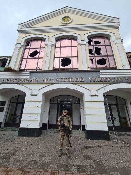 Вийшли з оточення, а в БТРі крові, як у басейні: інтерв'ю з підполковником ГУР Андрієм Савенком - INFBusiness