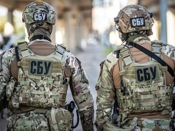 Полоненому Лі Вон Чолю, який встановив прапор Росії над Луганською ОДА, світить 15 років тюрми - INFBusiness