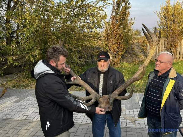 На Хортиці знайшли 300-річні якорі та роги оленя, яким кількасот років - INFBusiness