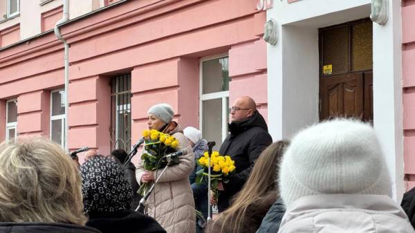 У Здолбунові відкрили пам’ятну дошку полеглому військовослужбовцю ЗСУ - INFBusiness