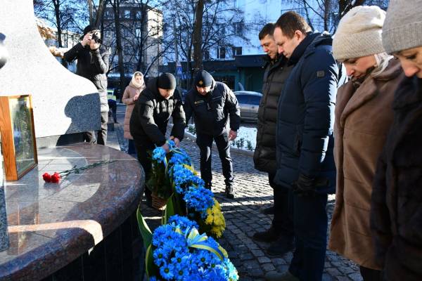 У Рівному вшанували учасників ліквідації наслідків аварії на Чорнобильській АЕС - INFBusiness