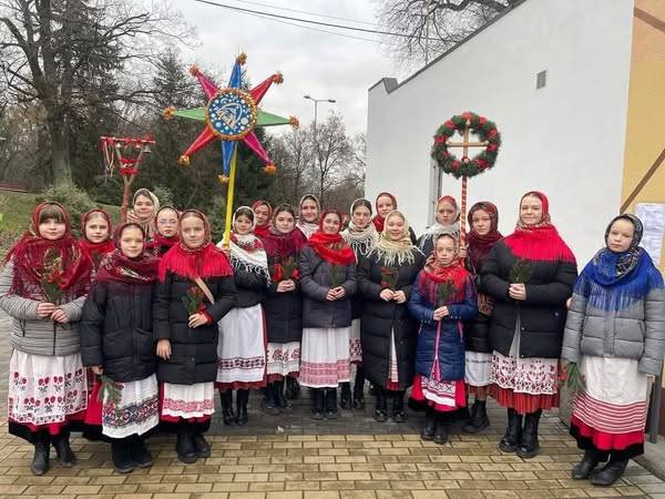 Рівненські ліцеїсти і гімназисти зібрали кошти для наших Захисників - INFBusiness