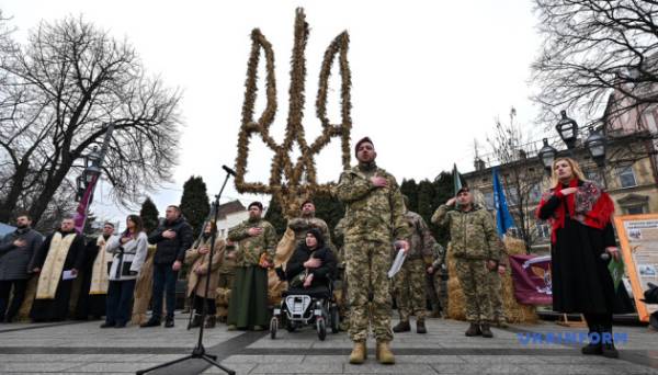 У Львові презентували найбільший в Україні тризуб із дідухів - INFBusiness