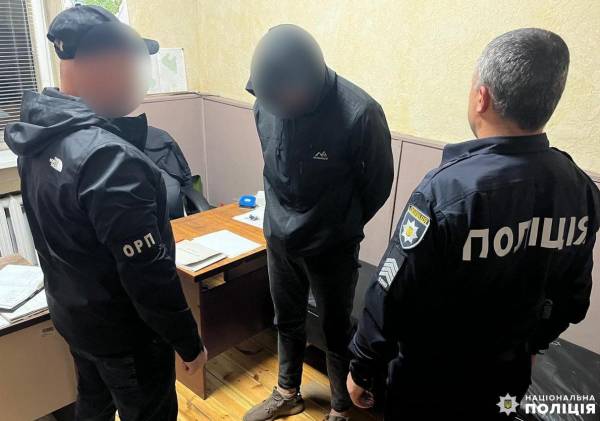 21-річний зловмисник пообіцяв 20-ти, 25-ти та 22-річному молодикам вивезти їх з України, достеменно знаючи, що вони підлягають призову на військову службу. Організував схему перетину ухилянтів за кордон: житель Сарненського району постане перед судом - INFBusiness