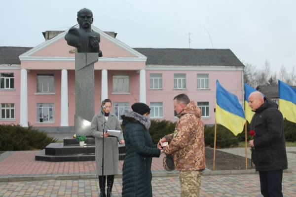 У Березнівській громаді нагородили п’ятьох полеглих військовослужбовців орденами «За мужність» (ФОТО) - INFBusiness