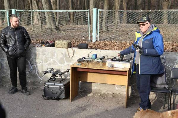 На Рівненщині юнаків та дівчат навчають керувати різними видами дронів - INFBusiness