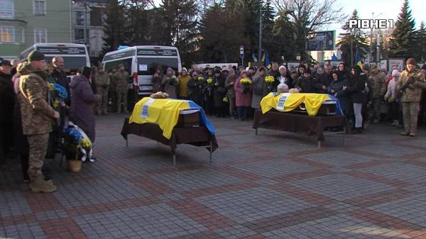 У Рівному попрощалися із Русланом Корольчуком та Юрієм Ляшецьким (ВІДЕО) - INFBusiness