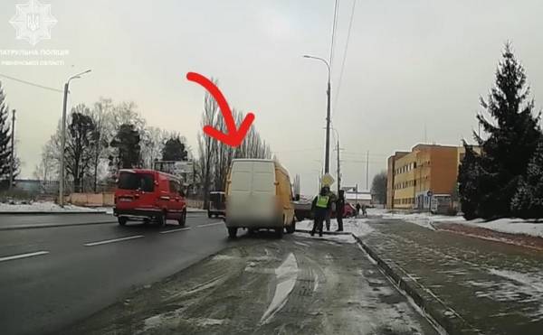 У Рівному водій втікав від поліції після порушення правил дорожнього руху (ВІДЕО) - INFBusiness