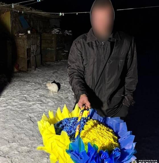 На Рівненщині чоловік викрав квіти з могили загиблого Героя