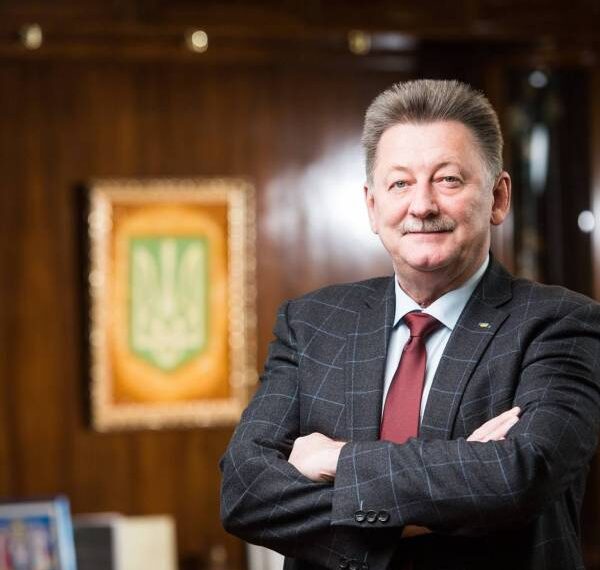 Посол України у Білорусі подав у відставку, щоб піти на “заслужений відпочинок”