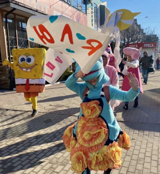 Артисти Рівненського лялькового театру відзначили дерев`яне весілля (ФОТО) - INFBusiness