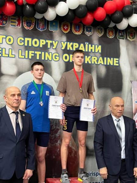 Гирьовик із Рівненщини здобув "золото" та "бронзу" на Чемпіонаті України (ФОТО) - INFBusiness