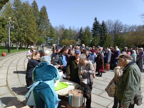 У центрі Рівного завершив сезон пункт вуличного харчування - INFBusiness