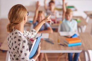 Вчителям повинні платити за креативність: що гарантує високу якість викладання у школі?