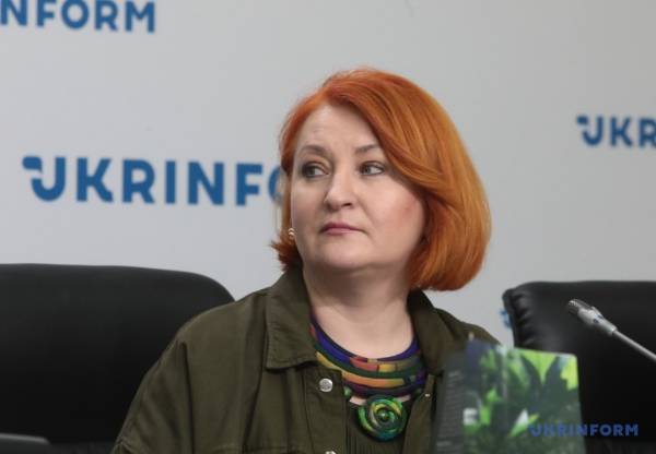 У Києві презентували книгу «Осяяні» про досвід українських письменниць під час війни - INFBusiness