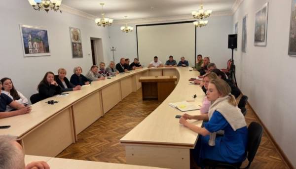 МКСК та колектив «Києво-Печерської лаври» обговорили роботу заповідника після звільнення директора - INFBusiness