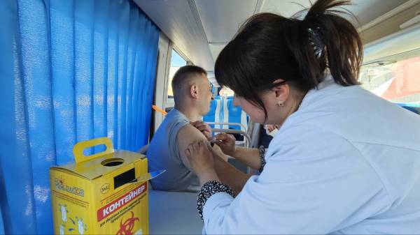 Півсотні рятувальників Рівненщини вакцинували під час Всесвітнього тижня імунізації - INFBusiness