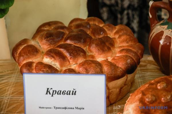 П’ять хлібів єднання: на Одещині 200 років зберігають традицію спільної трапези - INFBusiness