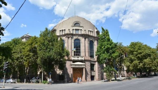 Запорізький обласний краєзнавчий музей перейменували на честь етнографа Якова Новицького - INFBusiness
