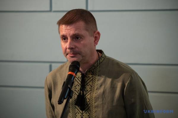 В Україну повернулася викрадена під час Другої світової картина «Жіночий портрет» - INFBusiness