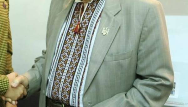 Українські науковиці розповіли, хто започаткував тренд одягати піджак із вишиванкою - INFBusiness