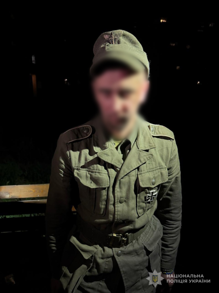 У Запоріжжі затримали чоловіка, який розгулював по вулиці в нацистській формі з гранатою - INFBusiness